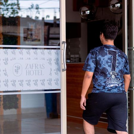 Zafra'S Hotel La Troncal 외부 사진