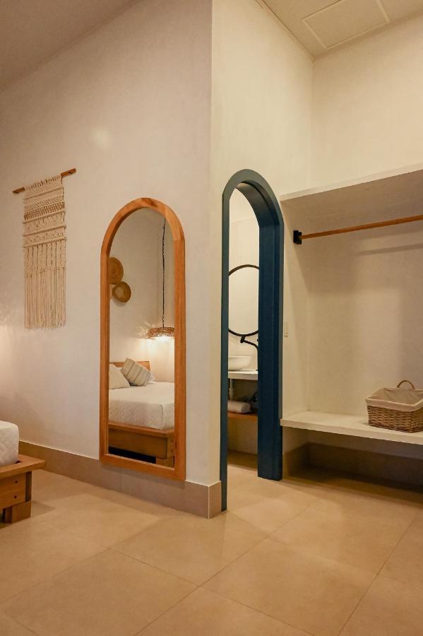 Zafra'S Hotel La Troncal 외부 사진