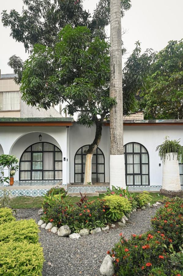 Zafra'S Hotel La Troncal 외부 사진